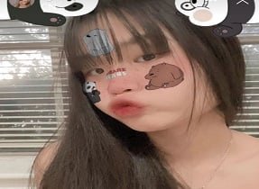 Cao Thi Thuy Vy зацепила свою киску, чтобы освободить