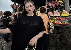 В киске сестры офиса много порно